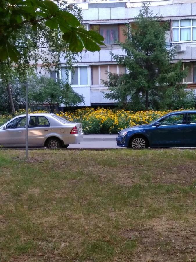 Квартира Рядом С Метро Harkov Kültér fotó